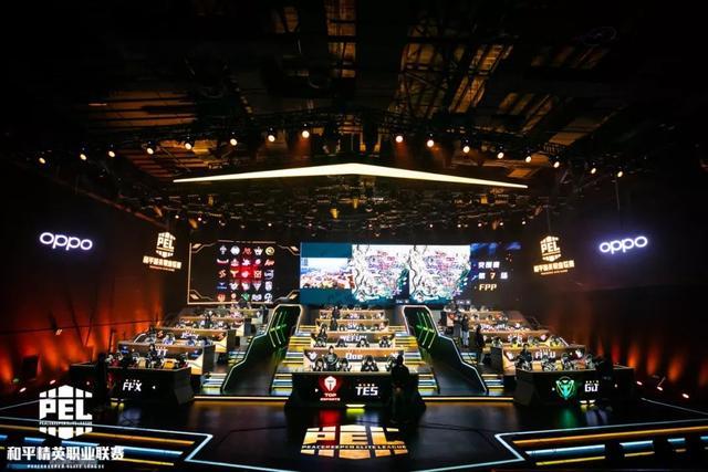 巴塞罗那与 巴塞罗那与