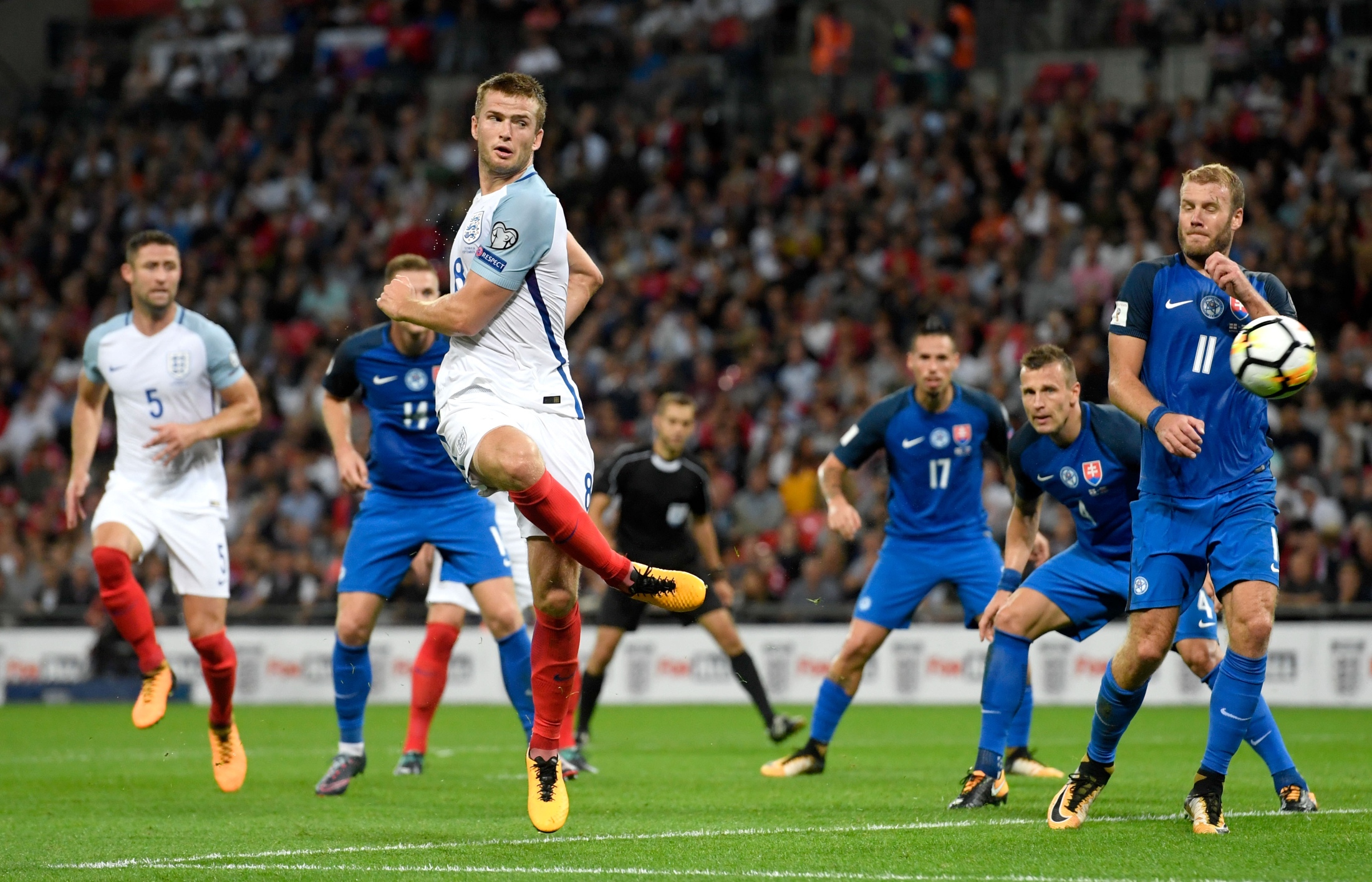 也让我们目 也让我们目